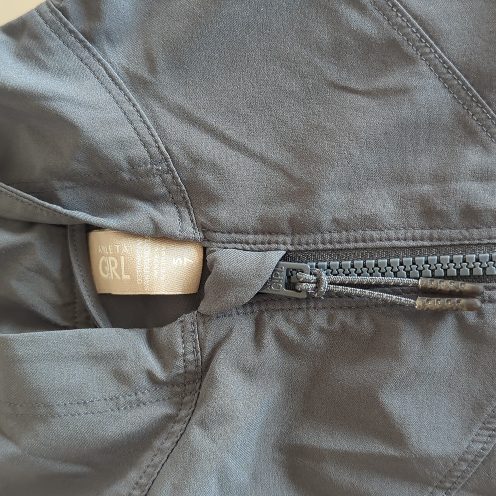 Athleta Girl Romper Size S (7) - Picture 5 of 9